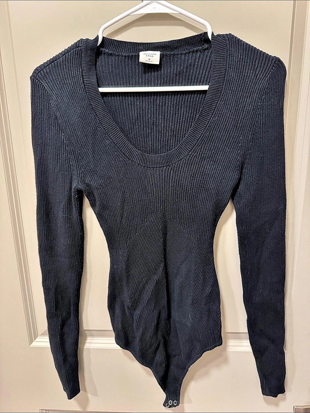 Abercrombie & Fitch Ribbed Long Sleeve Bodysuit in Black Size Medium